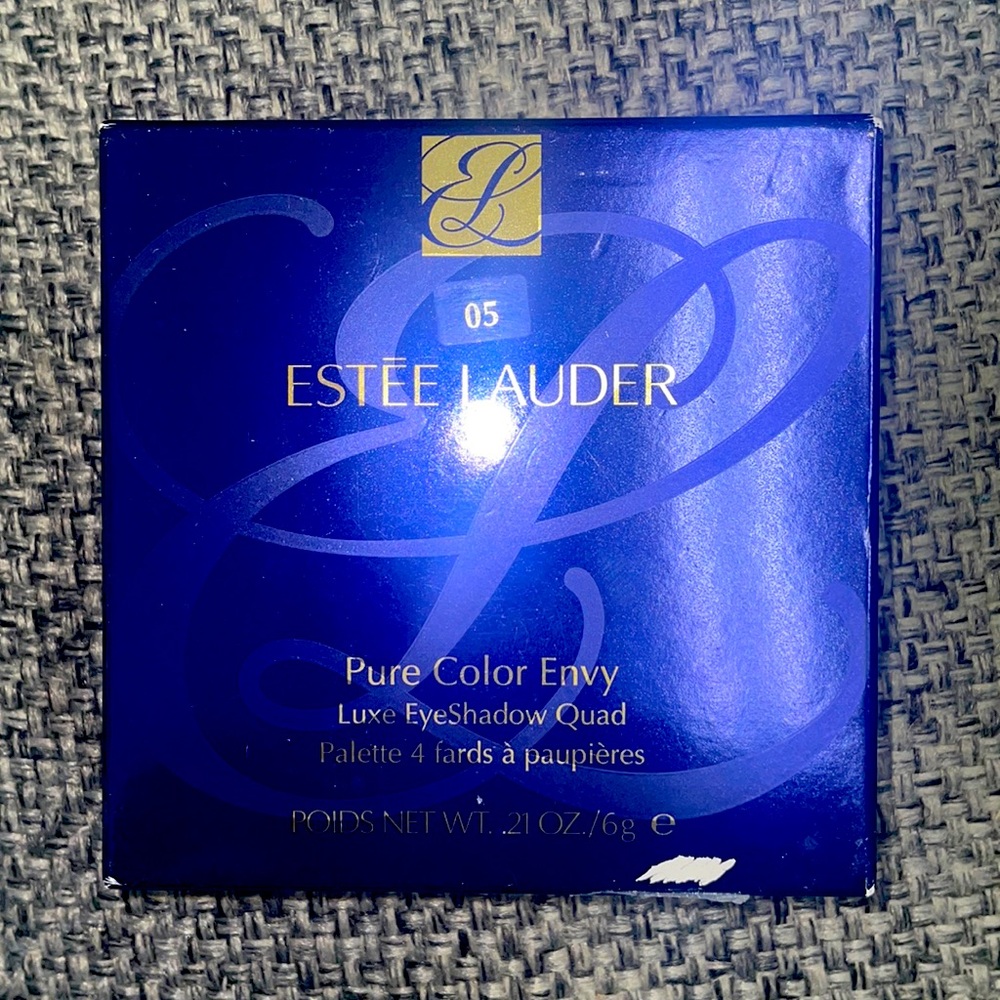 This is palette number five by Estée Lauder